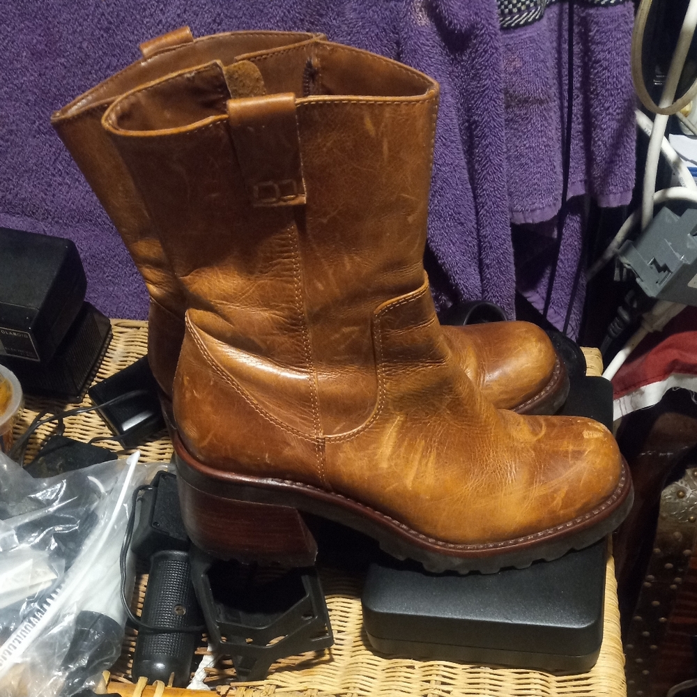 Steve madden boots size 9